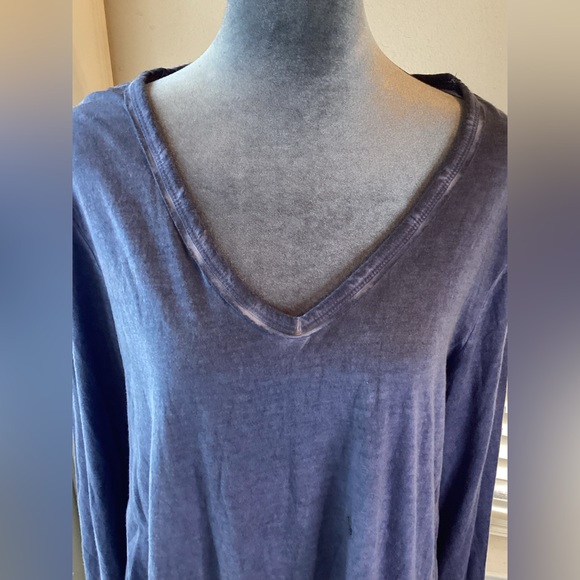 NWT Lane Bryant Blue Asymmetrical Long Sleeve T-Shirt Size 14/16 - Picture 4 of 7
